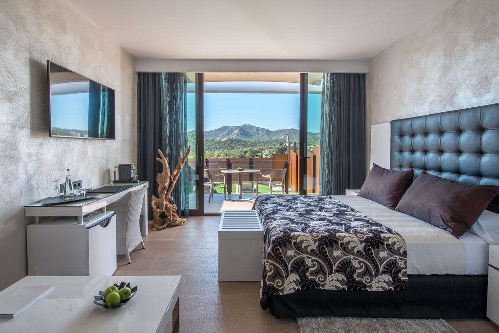 Hotel Natura Mas Tapiolas 4*